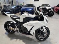 HONDA CBR1000RR Fireblade
