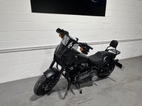 HARLEY-DAVIDSON Softail