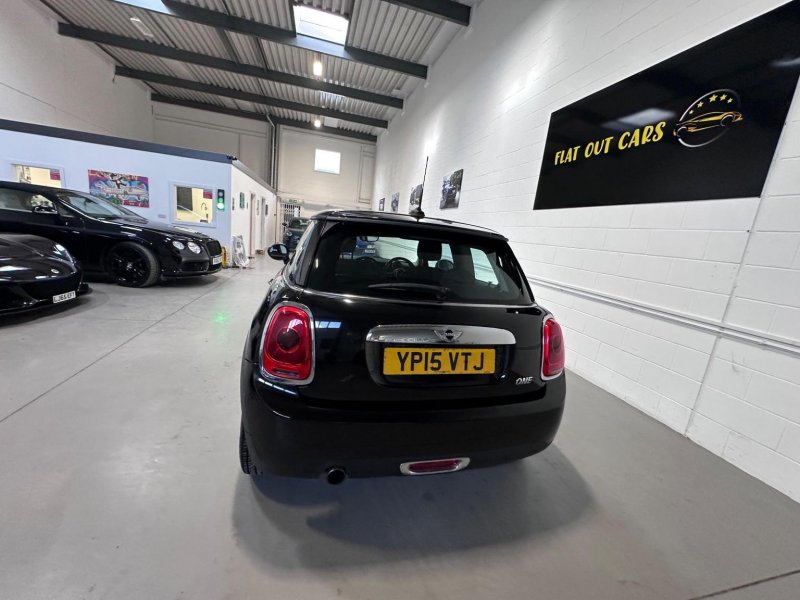 MINI HATCH