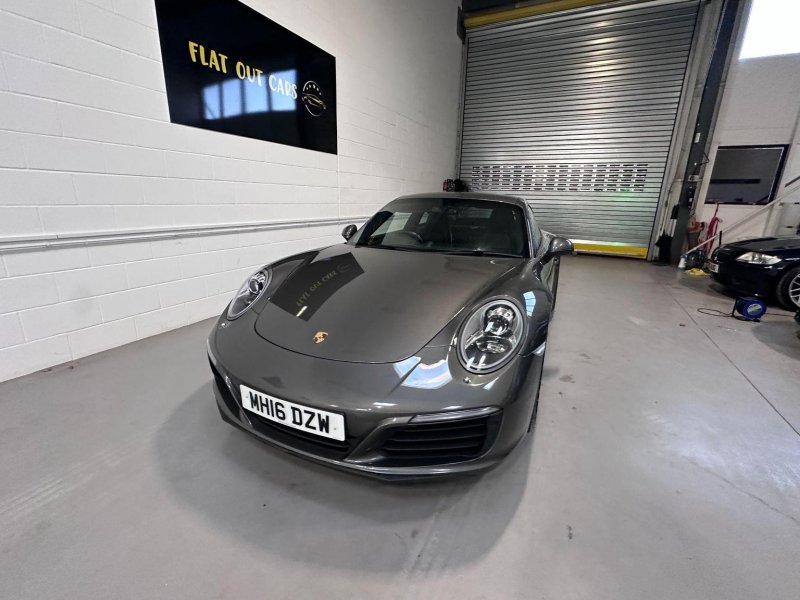 PORSCHE 911