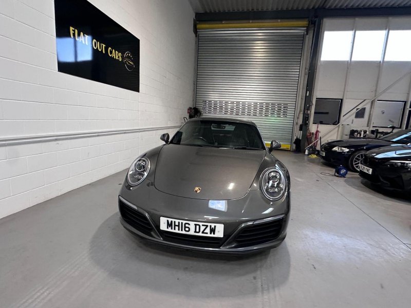 PORSCHE 911
