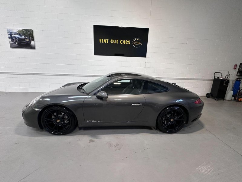 PORSCHE 911