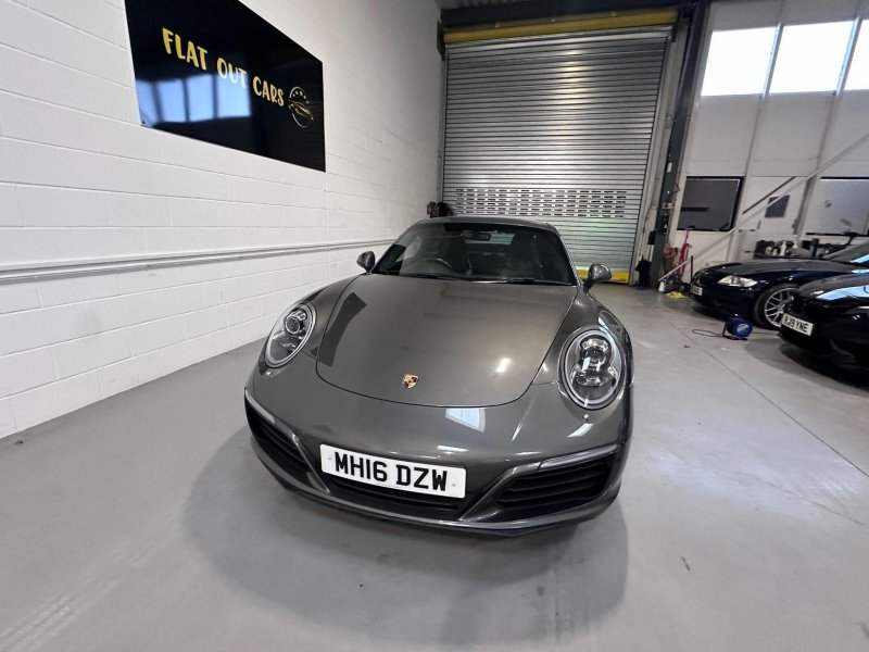 PORSCHE 911