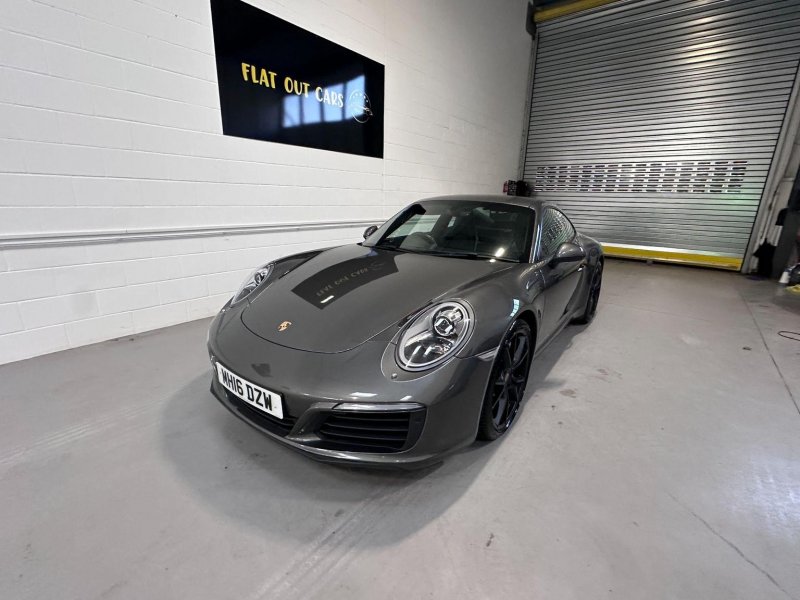 PORSCHE 911
